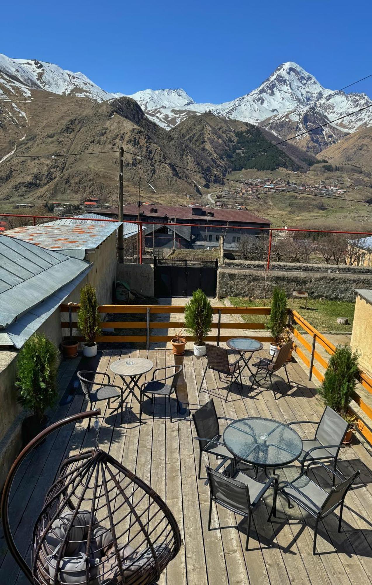 Guesthouse Elia Kazbegi Eksteriør billede